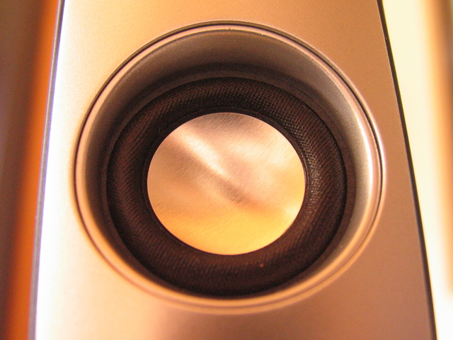 speaker-s.jpg
